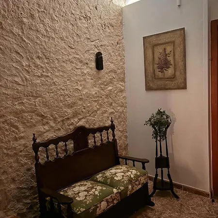 El Refugio De Pomares بيت للعطل