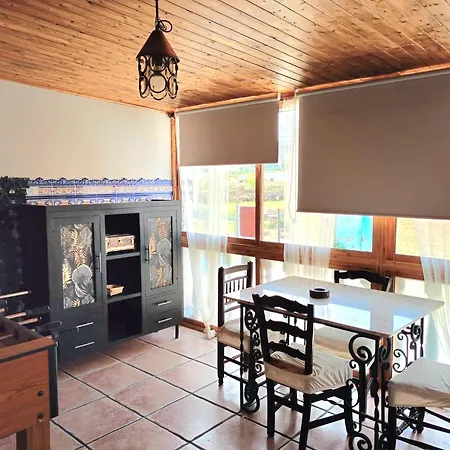 بيت للعطل El Refugio De Pomares
